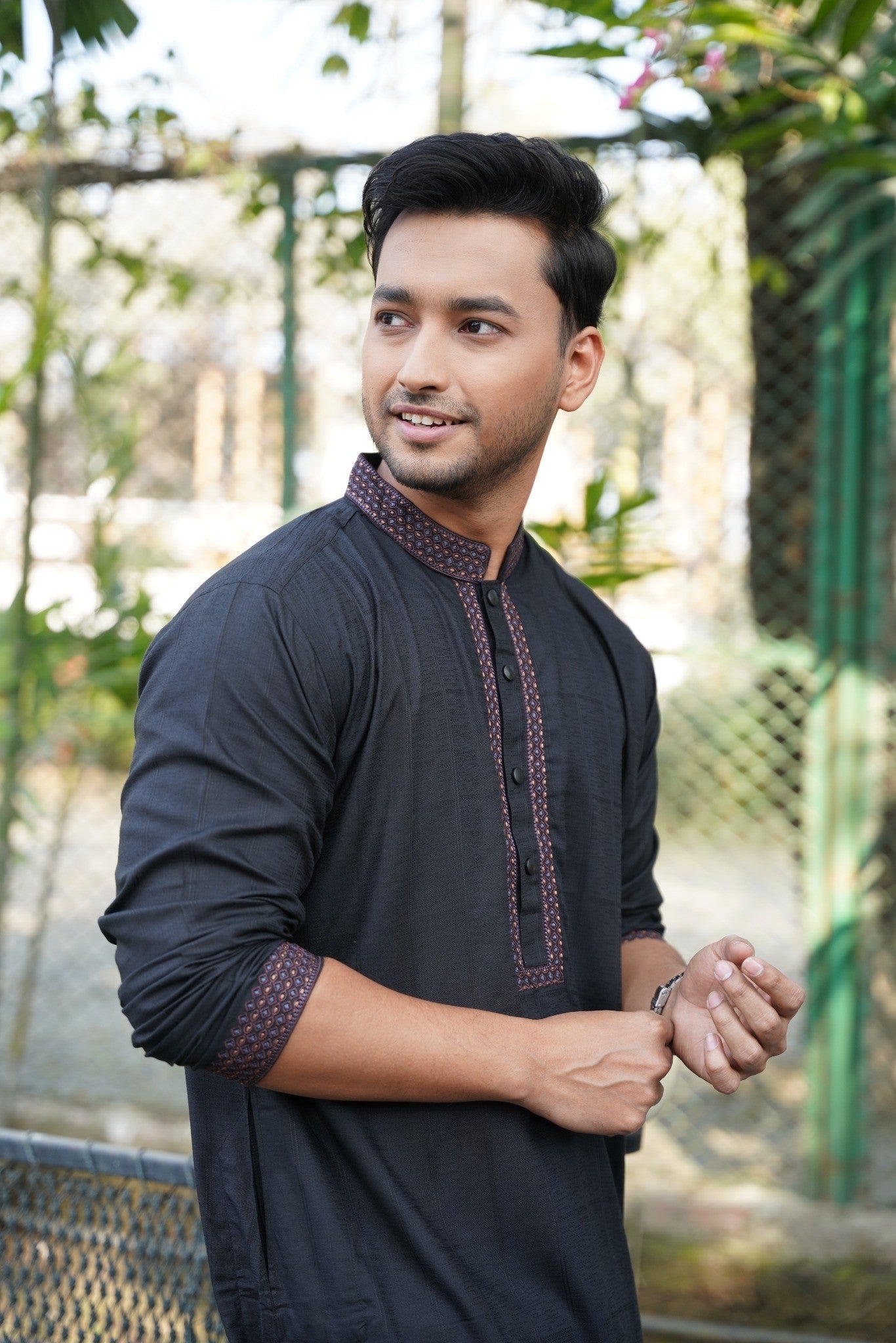 Zair's Punjabi - Onyx Black